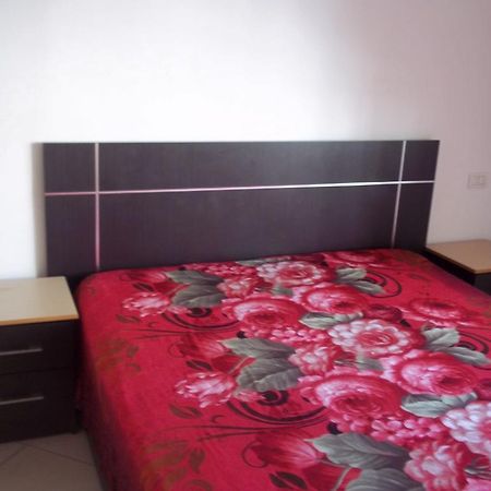 Faik Shehu Apartments ดูร์เรส ภายนอก รูปภาพ