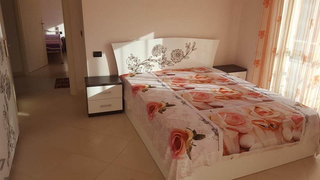 Faik Shehu Apartments ดูร์เรส ภายนอก รูปภาพ