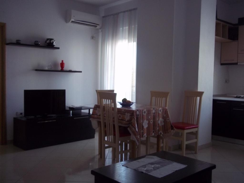 Faik Shehu Apartments ดูร์เรส ภายนอก รูปภาพ