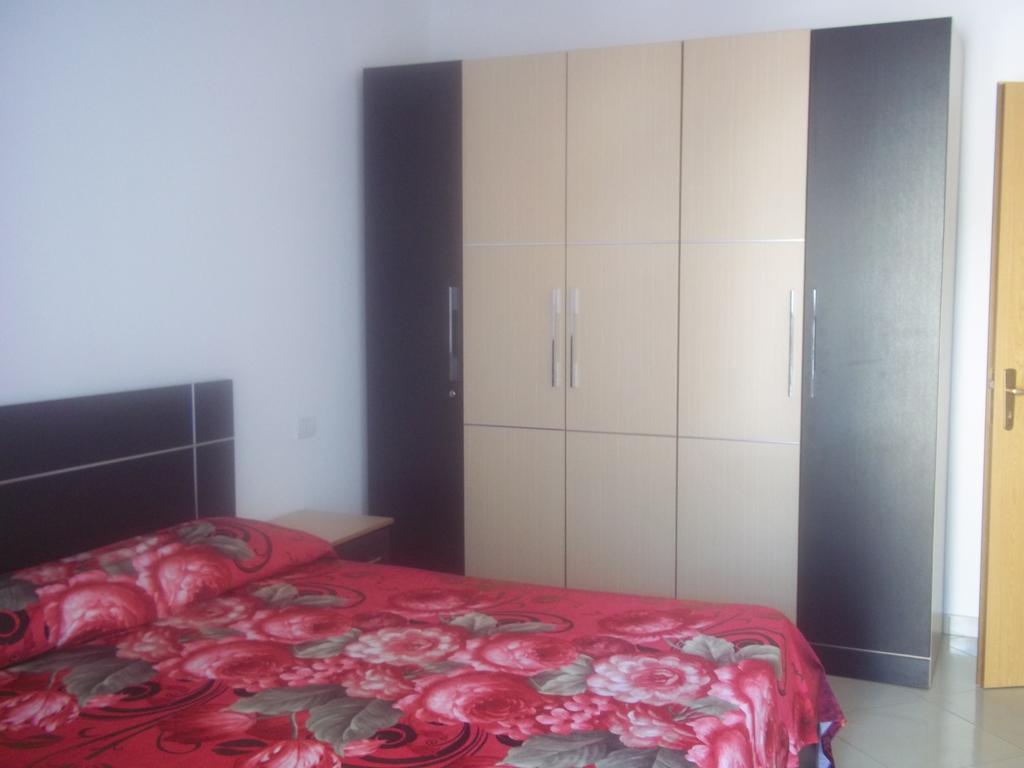 Faik Shehu Apartments ดูร์เรส ภายนอก รูปภาพ