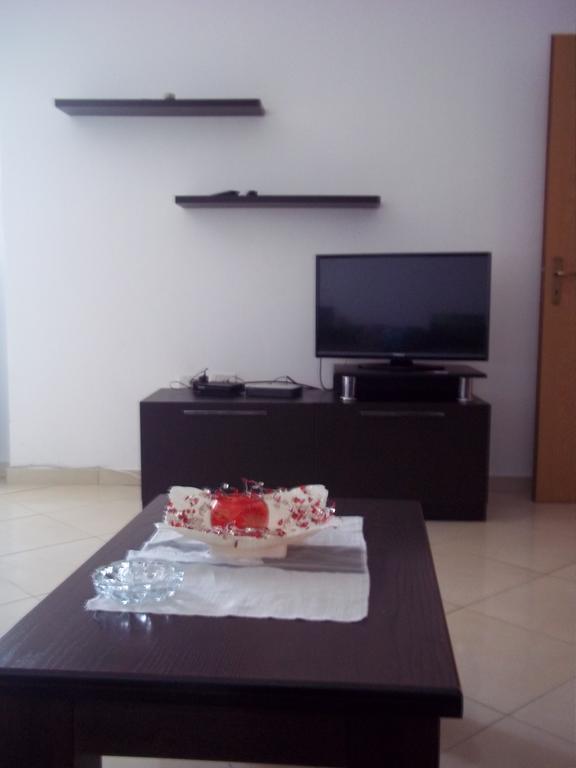 Faik Shehu Apartments ดูร์เรส ภายนอก รูปภาพ