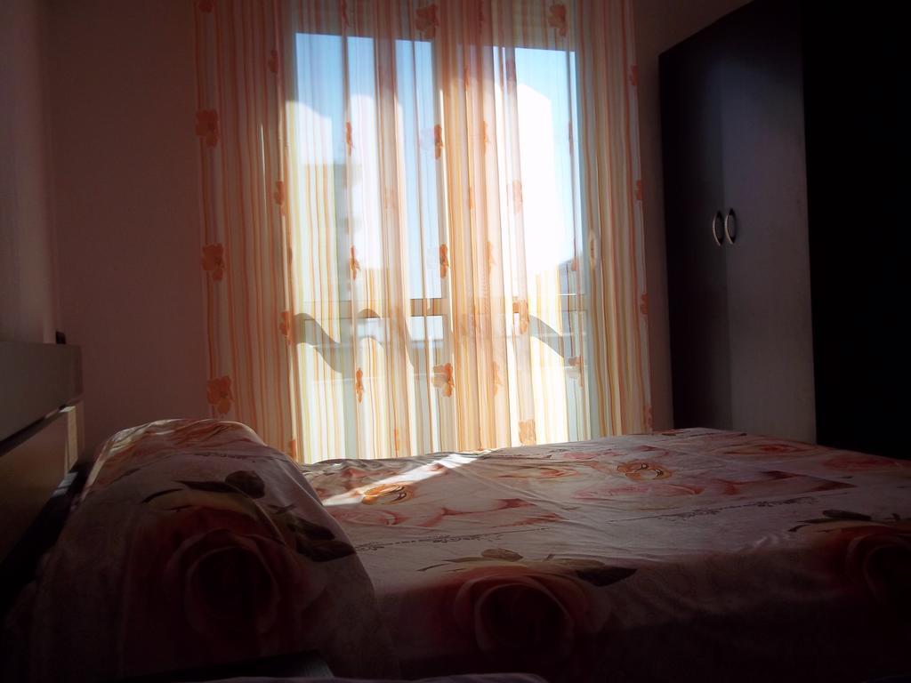 Faik Shehu Apartments ดูร์เรส ภายนอก รูปภาพ