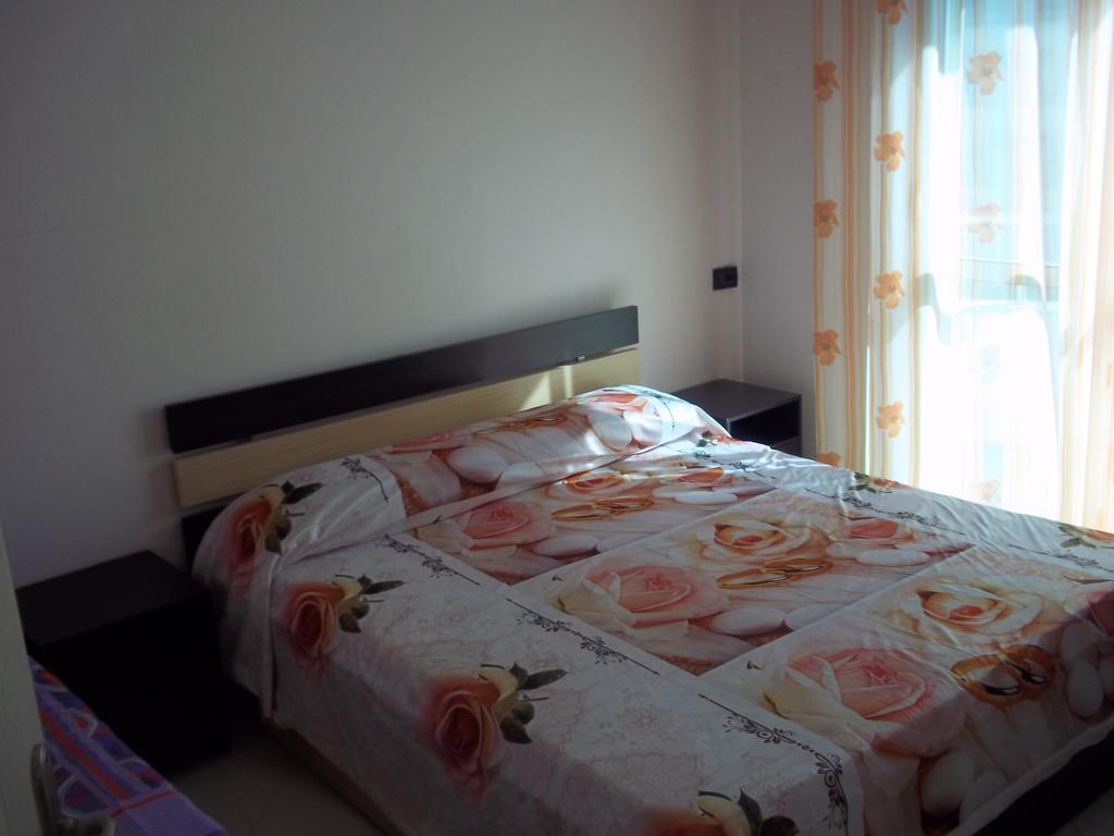 Faik Shehu Apartments ดูร์เรส ภายนอก รูปภาพ